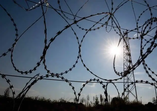 Alambre de Púas Militar en Forma de Campana