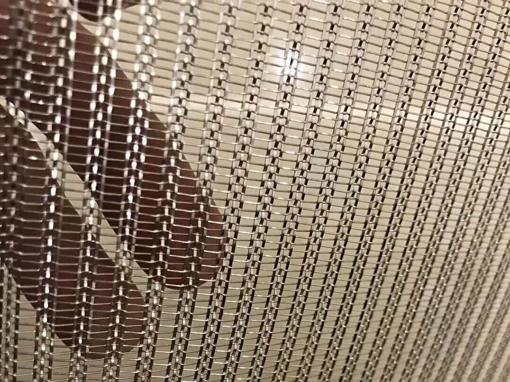 Glass sandwich decorative wire mesh