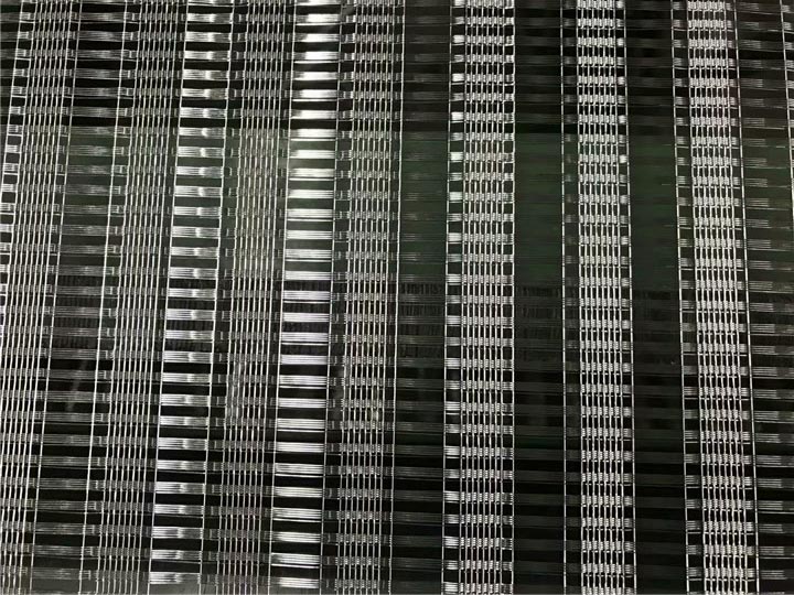 Glass sandwich decorative wire mesh